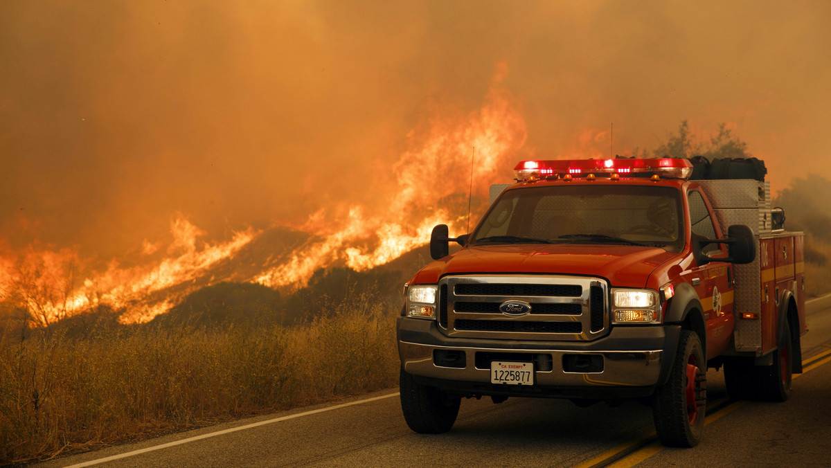 USA WILDFIRE (Sand Fire near Los Angeles )