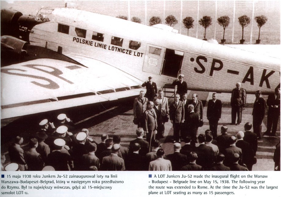 W 1938 roku Junkers Ju-52 był największym samolotem we flocie LOT-u. To on zainaugurował loty na trasie Warszawa-Budapeszt-Belgrad. Pierwszy lot odbył się 15 maja 1938 roku, a rok później trasę przedłużono do Rzymu. 