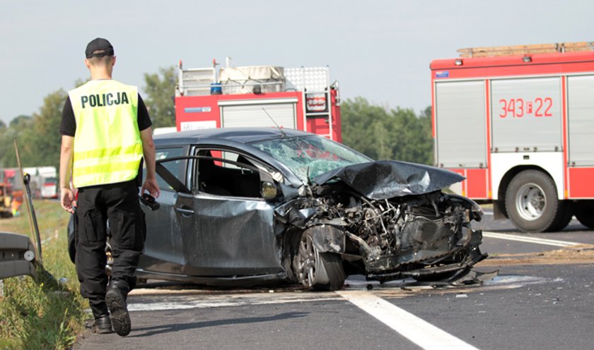 Poważny wypadek pod Zieloną Górą. Troje dzieci w szpitalu