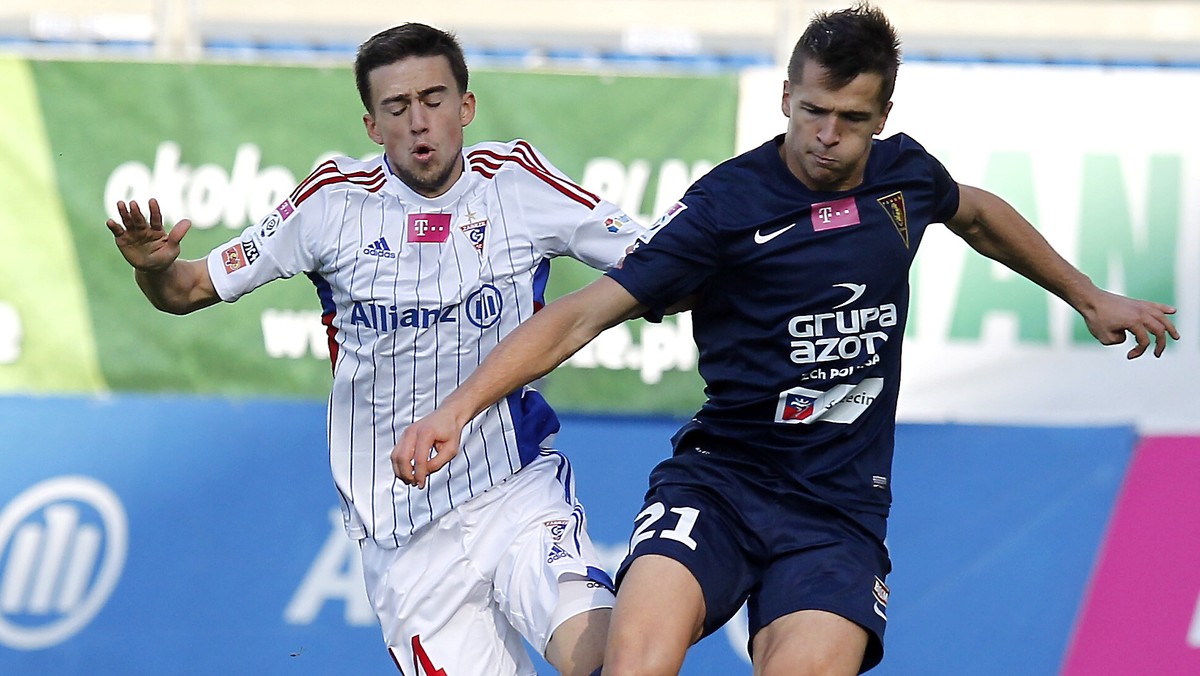 Górnik Zabrze zremisował z Pogonią Szczecin 1:1 (1:1) w spotkaniu 14. kolejki T-Mobile Ekstraklasy. Wynik został ustalony jeszcze w pierwszej części meczu. Pod koniec za brutalne wejście czerwoną kartką ukarany został Błażej Augustyn, Portowcy nie wykorzystali jednak gry w przewadze.