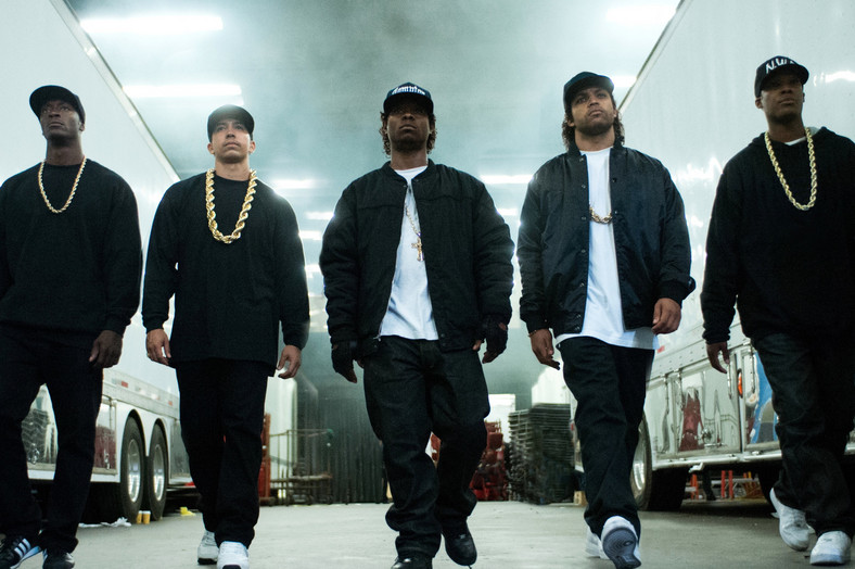 Kadr z filmu Straight Outta Compton, fot. http://www.businessinsider.com/