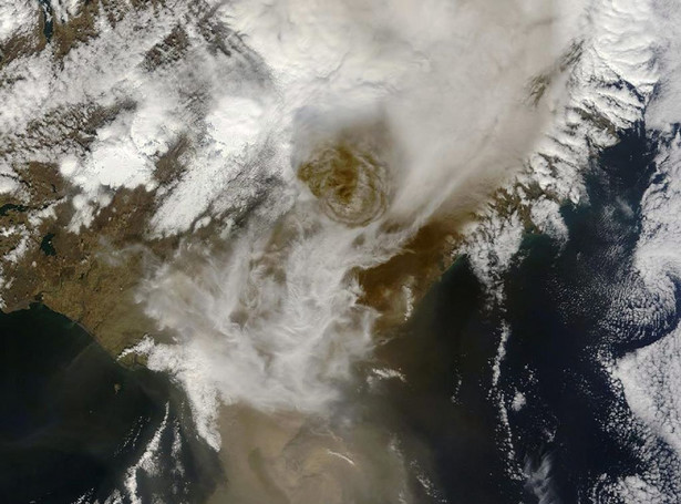 Meteorolodzy ostrzegają: Wulkaniczny pył dotrze nad Polskę