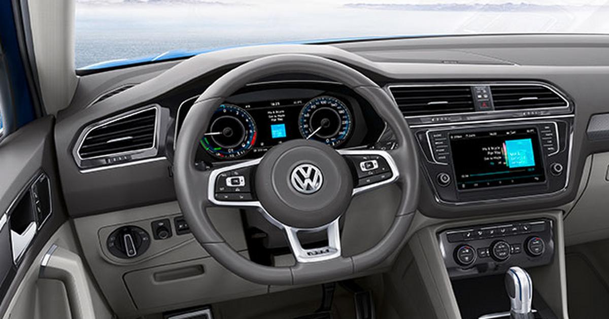 Nowy Volkswagen Tiguan systemy Active Info Display i Headup Display