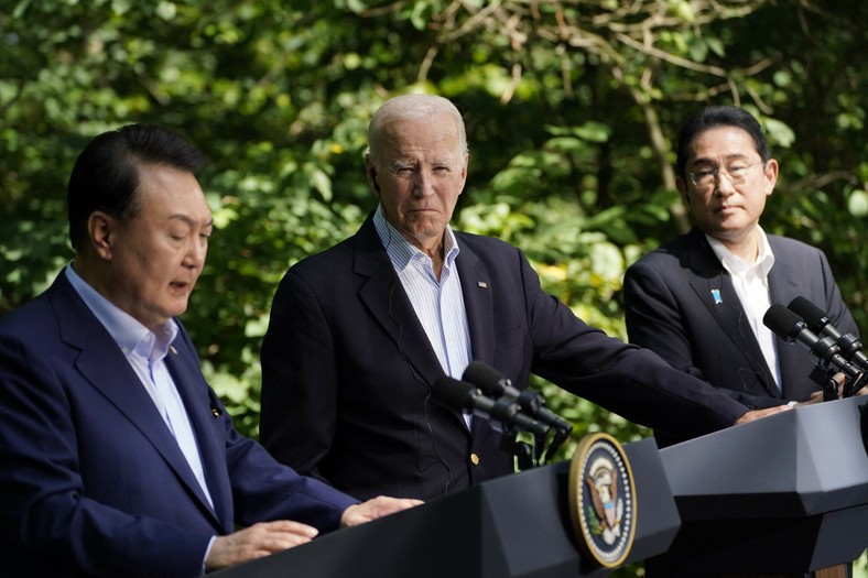 Spotkanie przywódców Korei południowej, USA i Japonii w Camp David