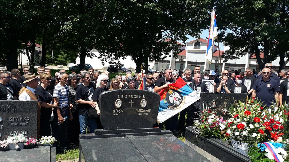 NIs20 Borci na opelu dr Lazicu foto Branko Janackovic