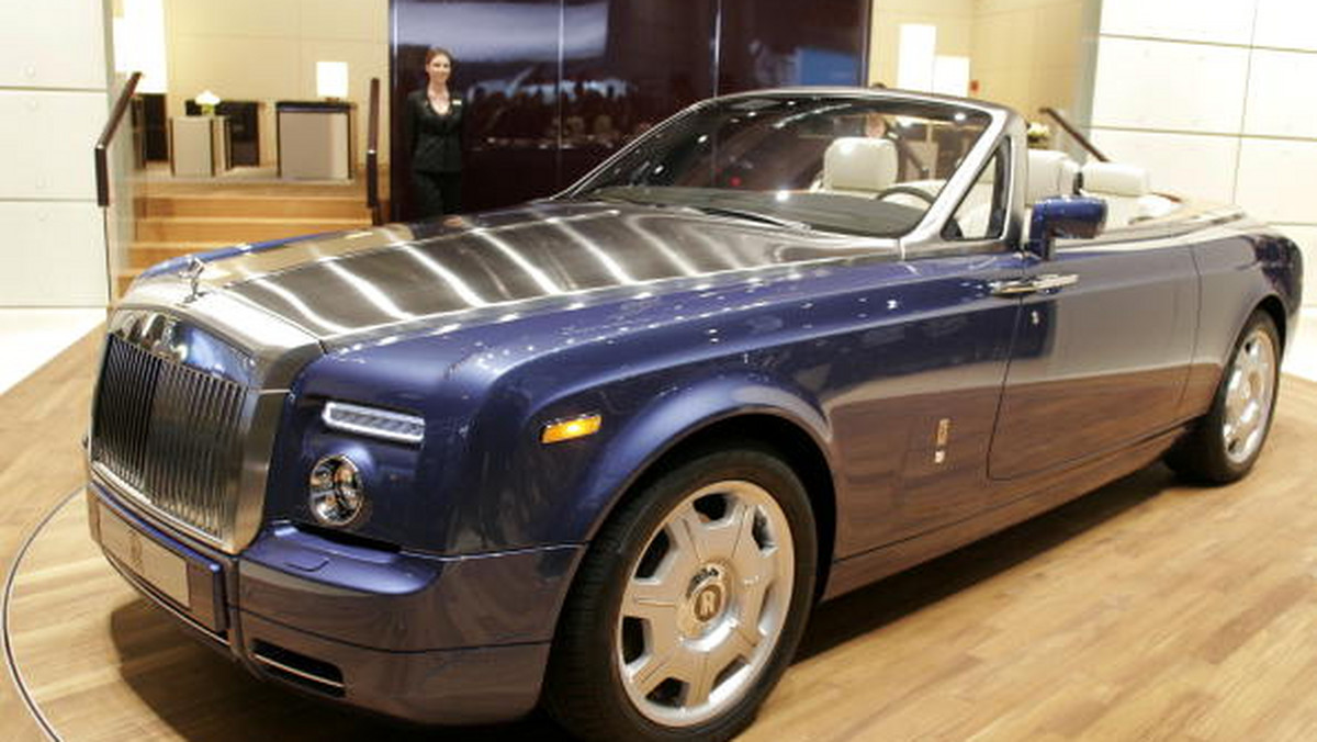 David Beckham po czterech latach postanowił sprzedać swoje auto - to Rolls Royce Phantom Drophead Coupe.