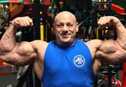 Ile na godne życie potrzebuje Robert Burneika? Ta kwota może mocno zdziwić