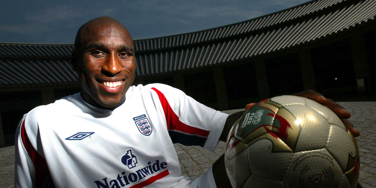 OKAZJA!!! Sol Campbell sprzedaje swój dom za jedyne 25 mln funtów!