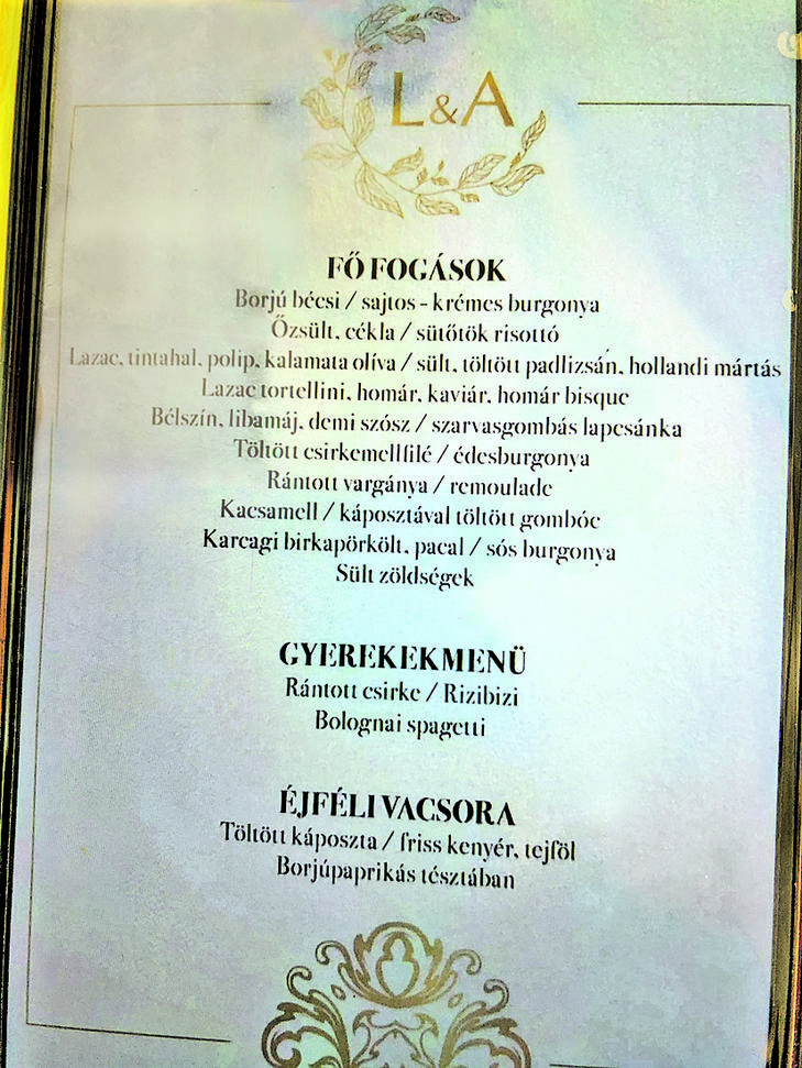 A különleges ételeket ilyen menükártyán sorolták fel 