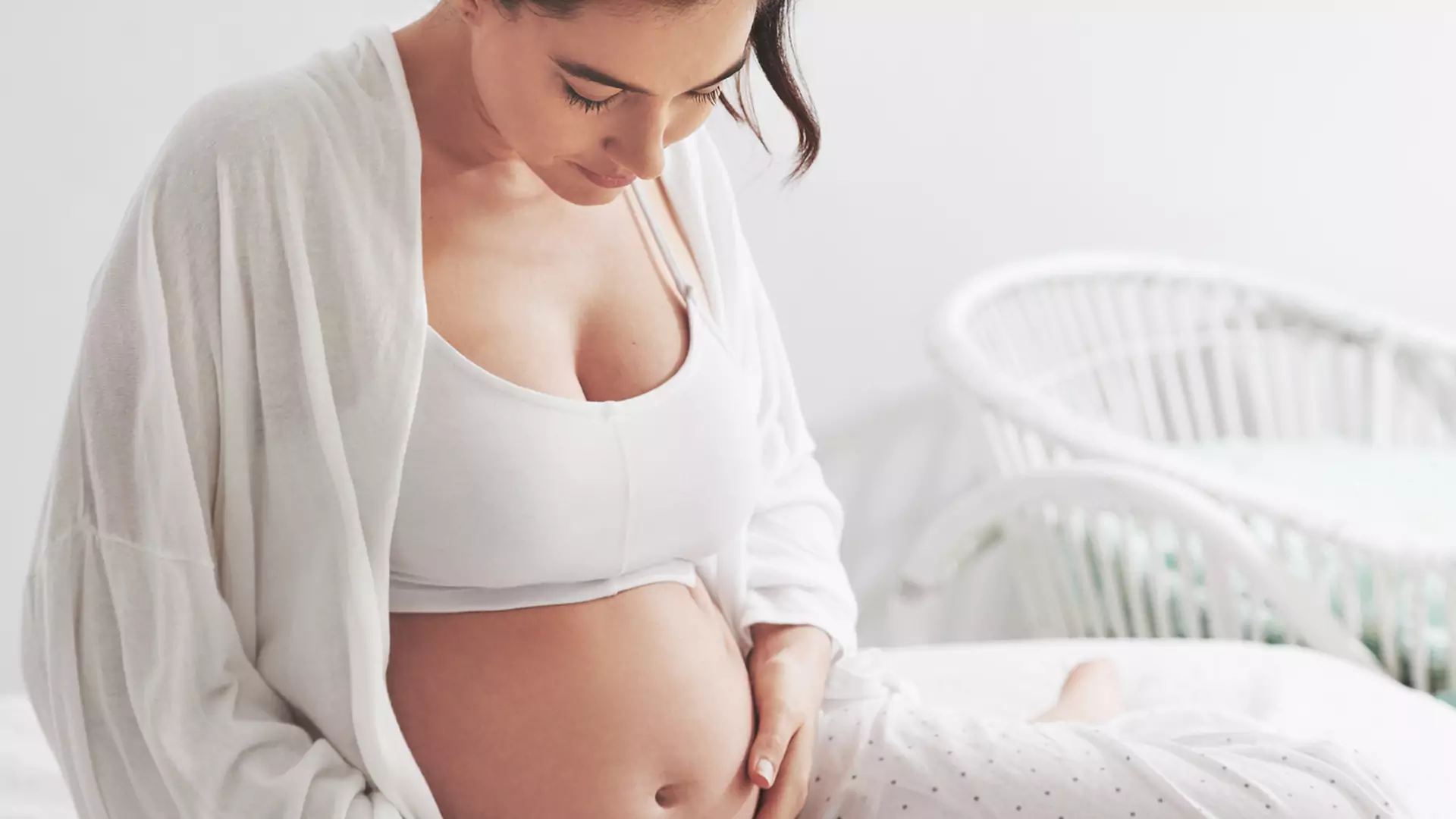 Co oznacza ból jajnika w ciąży? 4 najczęstsze przyczyny