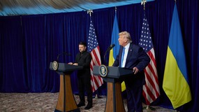 Zełenski osłupiał, gdy usłyszał te słowa Trumpa. Kamery to zarejestrowały [WIDEO]