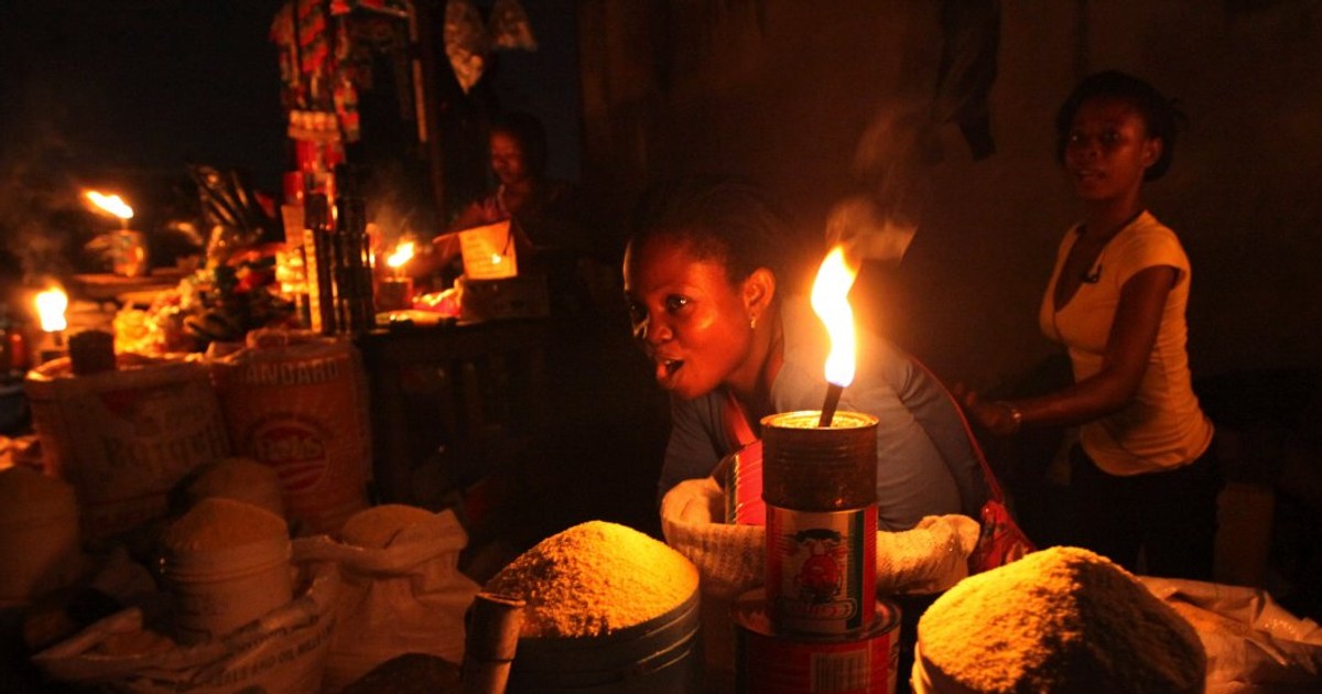 FCT residents moan as electricity union throws nation into darkness - Vimarsana News
