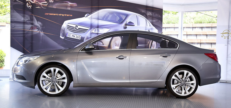 Opel Insignia: pierwsza statyczna prezentacja