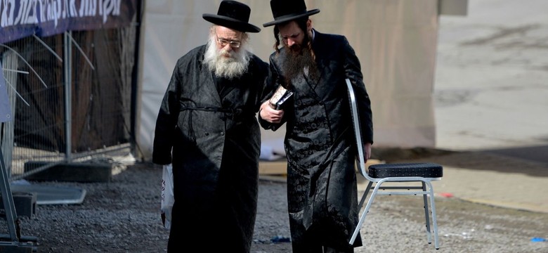 Żydzi z całego świata przybywają do Leżajska. Będą się modlić przy grobie cadyka [ZDJĘCIA]