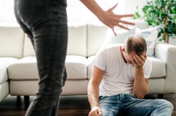 Rozdrażnienie, pracoholizm i używki? To może być męskie oblicze depresji