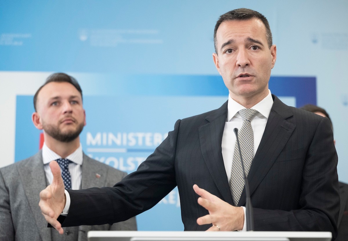 Minister školstva, výskumu, vývoja a mládeže Tomáš Drucker (Hlas-SD).
