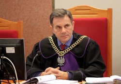 Dwoje sędziów odmawia orzekania z sędzią powołanym przez KRS w nowym składzie