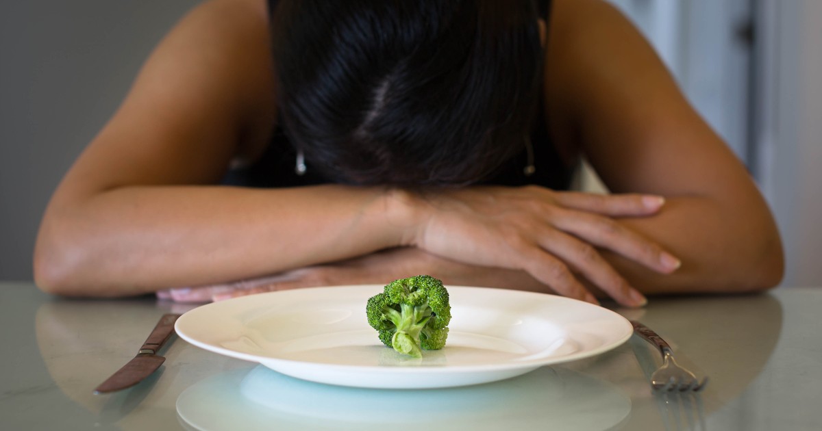 Zmęczeni, wzdęci, obolali. Słynna dietetyczka: oto błędy diety przeciwzapalnej