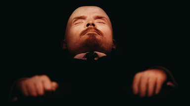 "Wiecznie żywy" Lenin i inni martwi bolszewicy pod murami Kremla