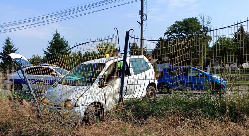 Automobil sleteo sa puta 