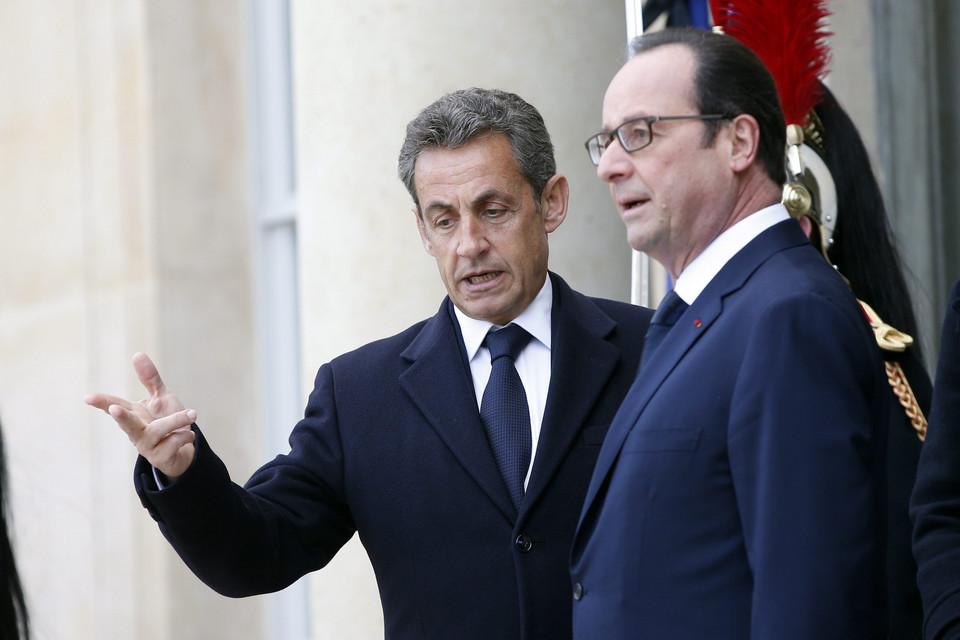 Były prezydent Francji Nicolas Sarkozy i obecny prezydent Francji Francois Hollande