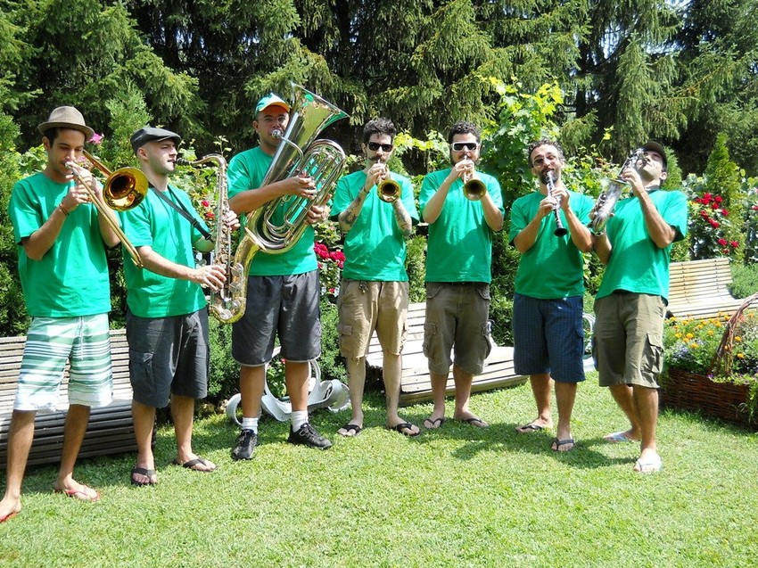 Brazilski orkestar „Go East“