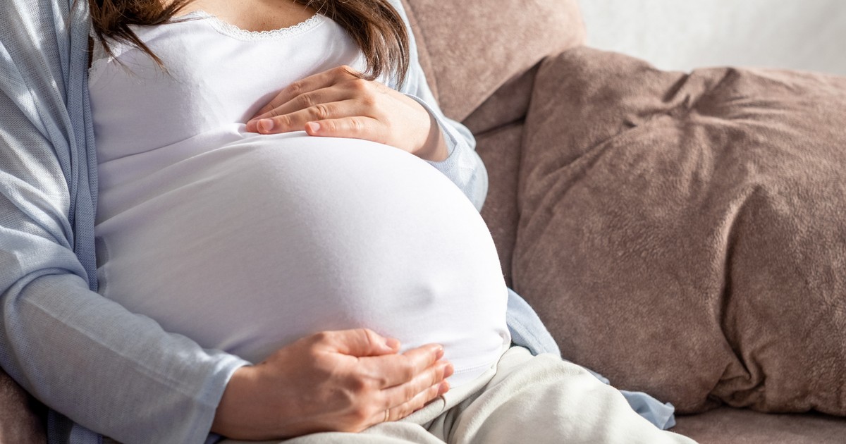 Pojechała z ciężarną kuzynką na wakacje. "Zabrała kosmetyki na opuchliznę poalkoholową, byłam w szoku"