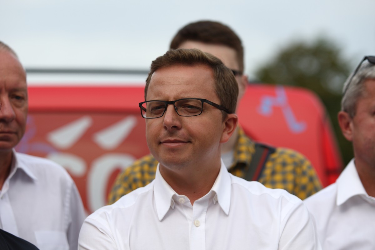 Wiceszef i rzecznik SLD Dariusz Joński potwierdził te doniesienia i poinformował, że nie ma żadnych warunków współpracy