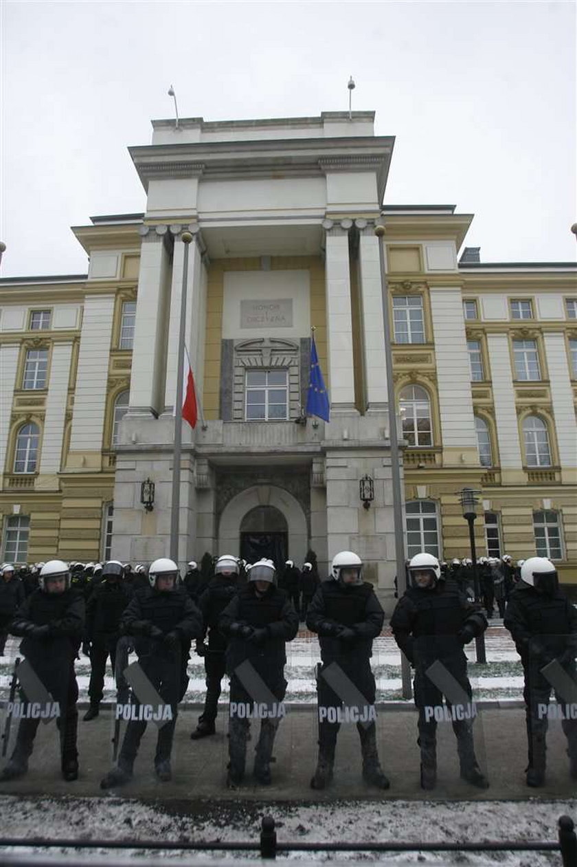 Manifestacja związkowców. Policja użyła śmigłowca