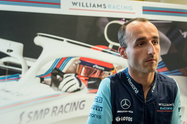 OFICJALNIE! Robert Kubica po ośmiu latach wrócił do ścigania się w F1. Podpisał kontrakt z Williamsem