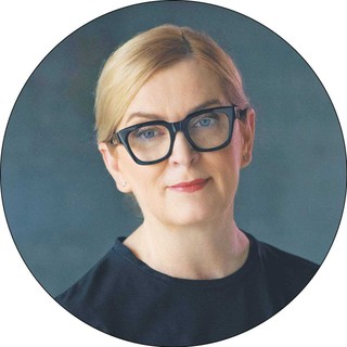 ELŻBIETA HÄUSER-SCHÖNEICH, członek zarządu PZU SA, współtwórczyni ubezpieczeń direct i InsurTech w Polsce. Pracowała m.in. w T-Mobile Polska. W latach 2019–2020 w zarządzie PZU i PZU Życie odpowiadała m.in. za zarządzanie sprzedażą dla klientów detalicznych i transformację cyfrową. Ukończyła Katolicki Uniwersytet Lubelski.