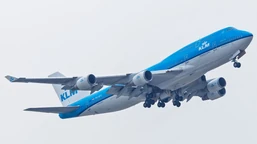 lot bez bagażu podręcznego nowa taryfa bilet klm kontrowersje prawo ue