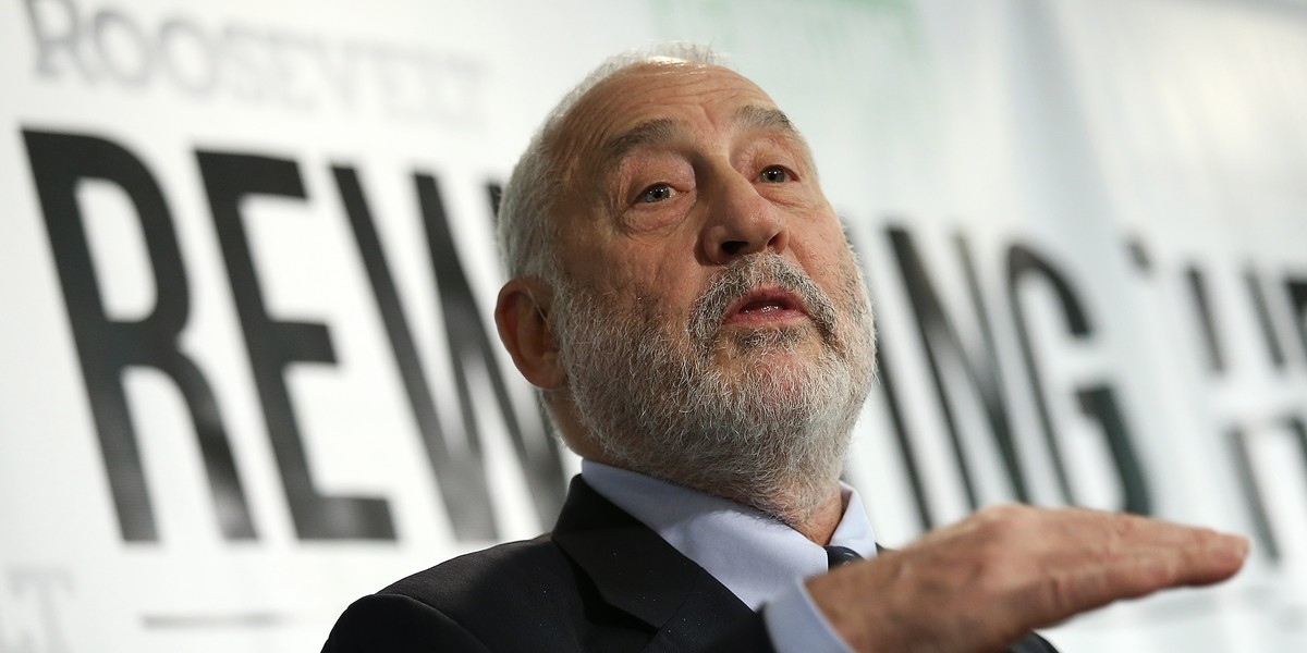 Joseph Stiglitz otrzymał Nagrodę Nobla w 2001 r. za analizę rynków charakteryzujących się asymetrią informacji