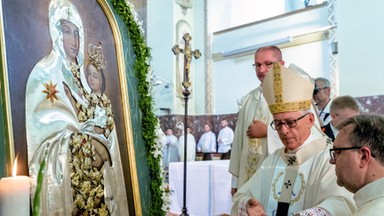 Abp Skworc dokonał koronacji obrazu Matki Bożej Mikołowskiej