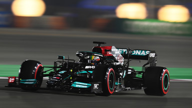 GP Kataru: Pewne zwycięstwo Hamiltona. Brytyjczyk odrabia straty do Verstappena 