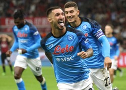 Napoli pokonało AC Milan i znów jest na czele Serie A [WIDEO]