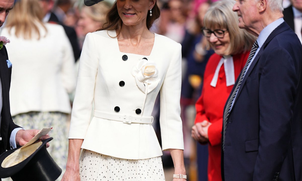 Kate Middleton musiała zmienić jeden nawyk po wejściu do rodziny królewskiej. Oto, czego nie akceptował dwór