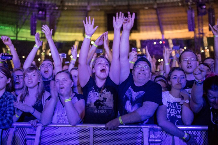 Fani podczas koncertu Linkin Park