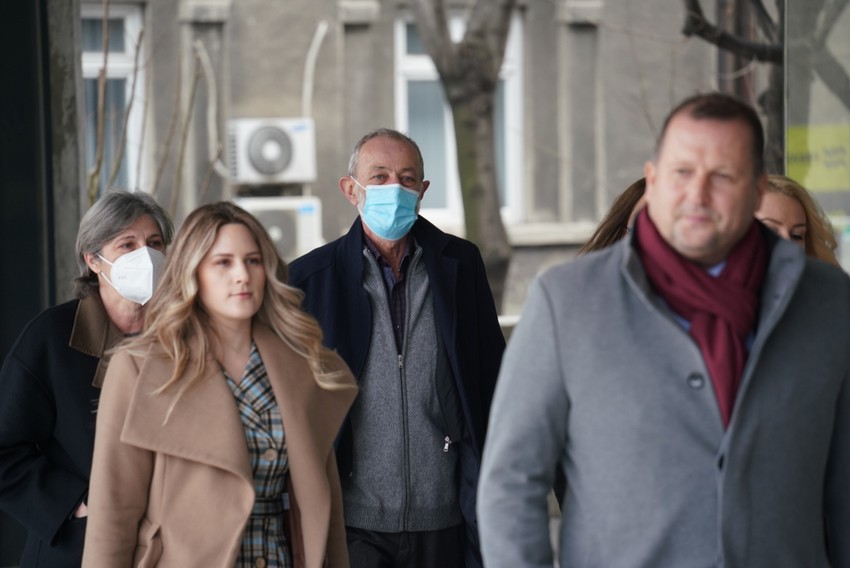 Miroslav Mika Aleksić u pratnji supruge Biljane došao u sud