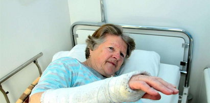 W szpitalu złamali mi rękę!