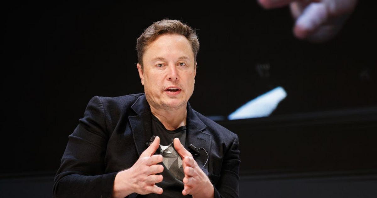 Report: Elon Musk asks X employees to write a one-page summary of their achievements to receive stock options