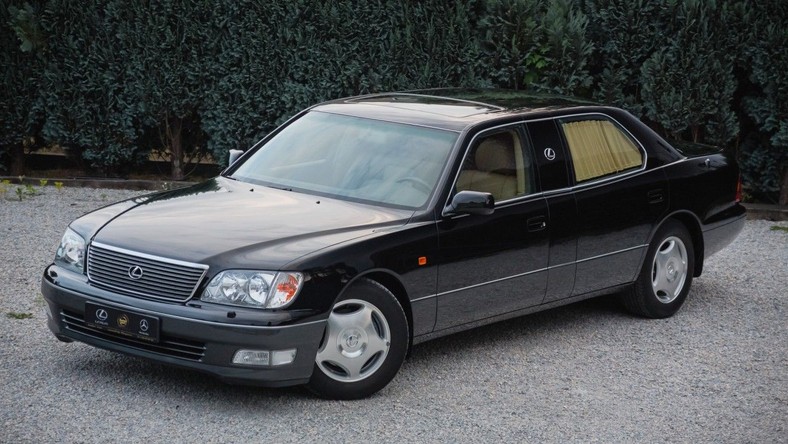 Lexus Ls 400 Wyjatkowa Historia Wyjatkowo Dlugiej Limuzyny