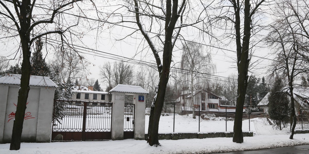 Szok! Zburzyli zabytkowy dwór na Młocinach