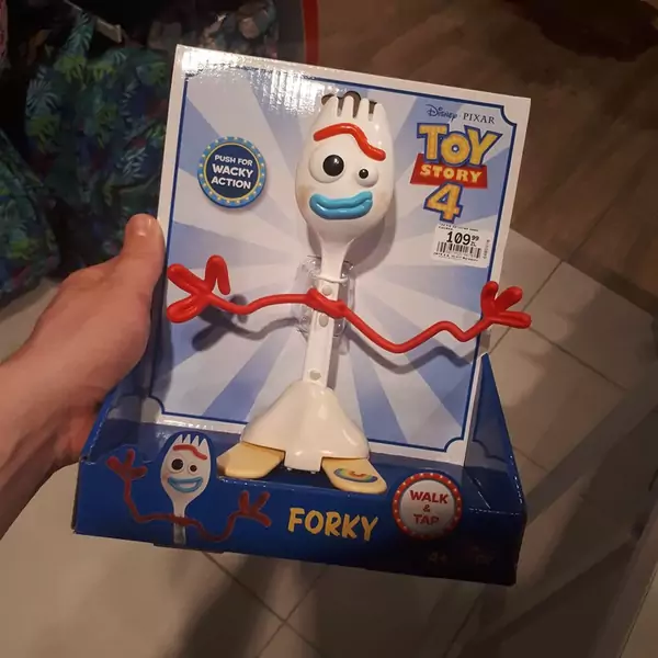 Forky (Sztuciek) z &quot;Toy Story 4&quot; w filmie promuje zero waste, w sklepie kosztuje 109 zł