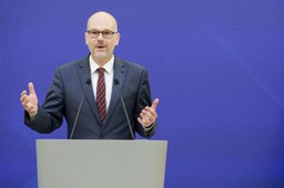 deregulacyjna ofensywa rządu. minister berek odsłania karty przed dere