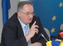 Saryusz-Wolski: Gra o Buzka nie była łatwa