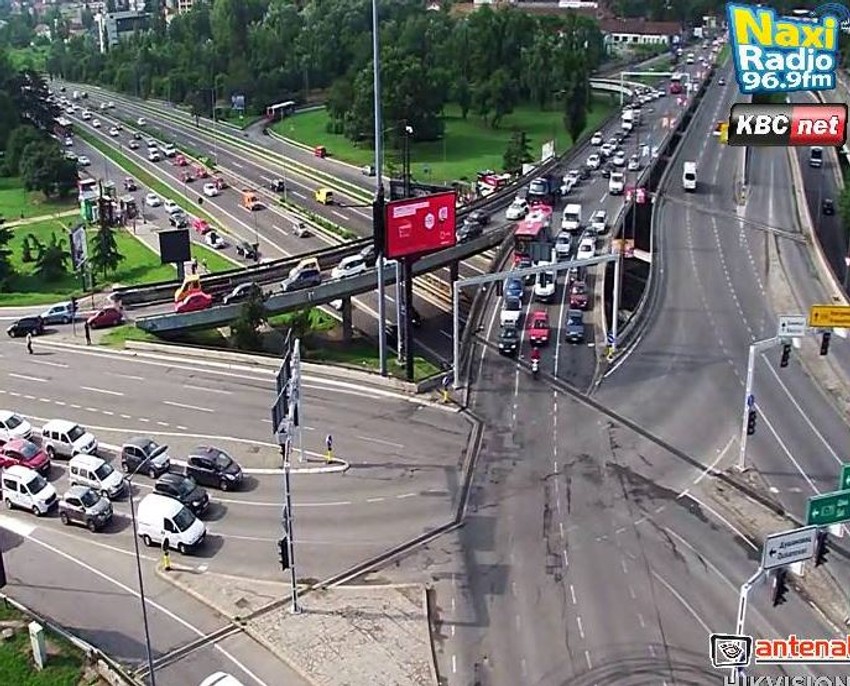 Više vozila beleži se na Autokomandi