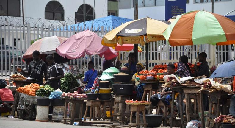  Lagos Govt vows to arrest and prosecute roadside traders, commercial drivers. (Guardian)