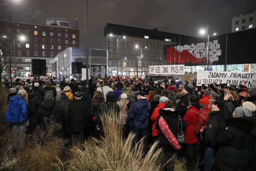 Protest przed redakcją TVP Info