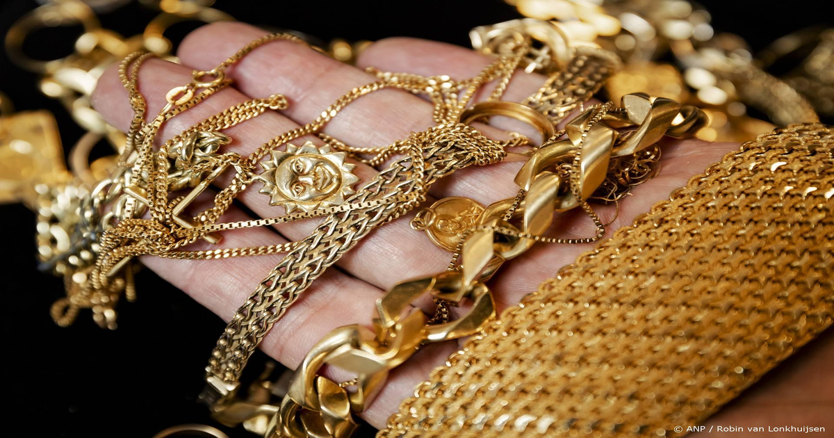 Goudprijs-bereikt-nieuw-record-van-4383-dollar-per-troy-ounce